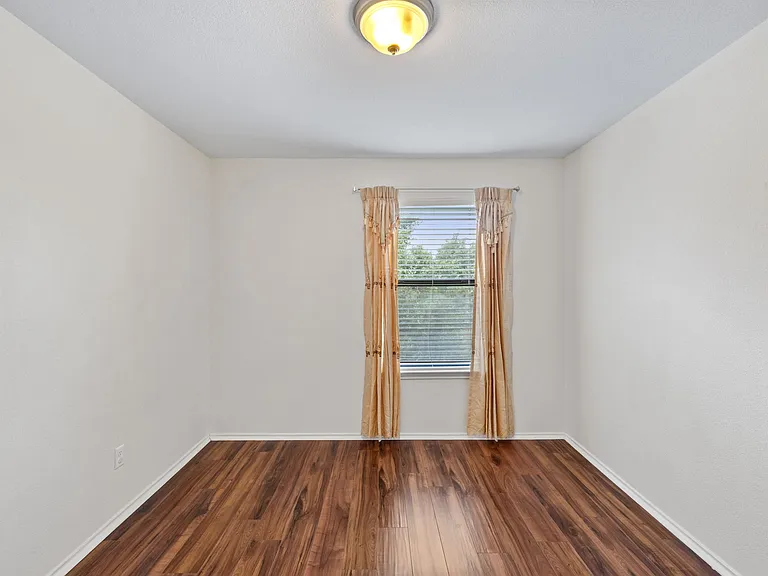 2101 Golden Arrow Ave — Photo 44