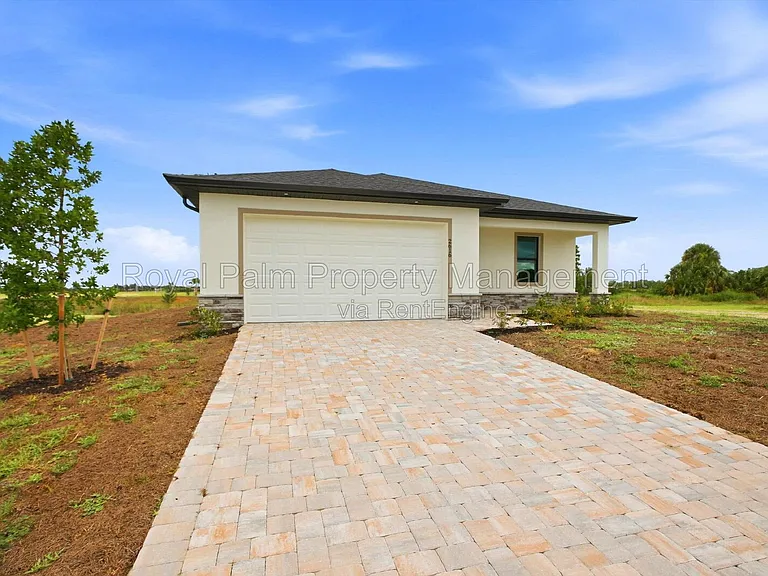 2616 NW 9th Ave — Photo 3