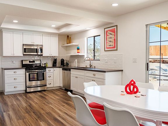 3rd image of 73382 Sunnyvale Dr