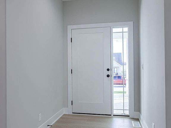 3rd image of 20911 Sandstone Ln