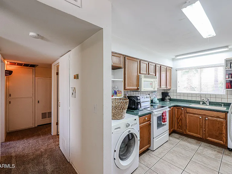 10955 W Connecticut Ave #10955 — Photo 3