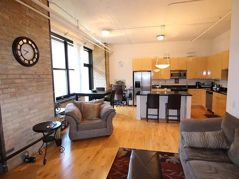 290 Market St #412 — Photo 1