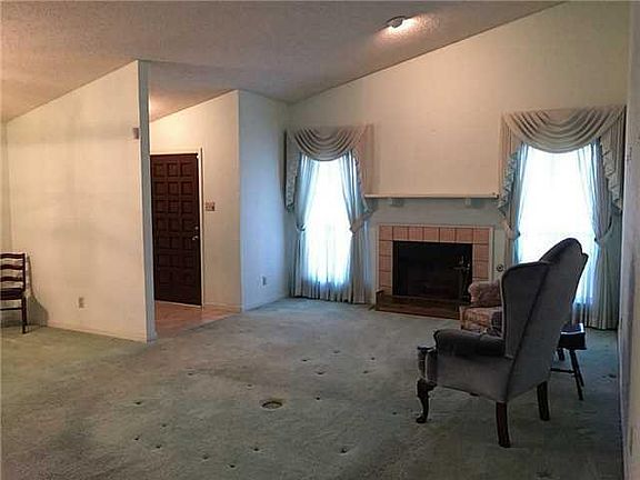 2nd image of 712 Espada Dr #A
