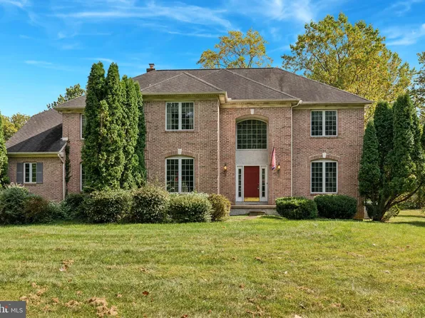 392 Green Acres Ln, West Chester, PA 19380