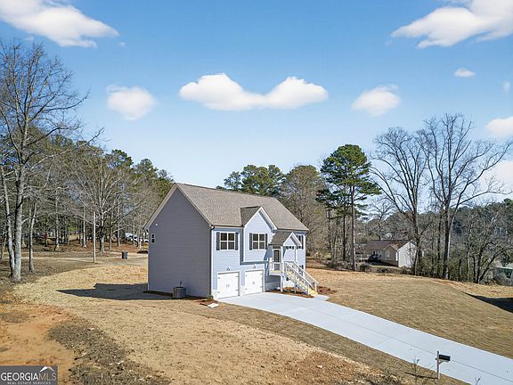 3rd image of 712 Oakmont Trl