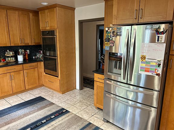 4th image of 1710 Whitham Ave