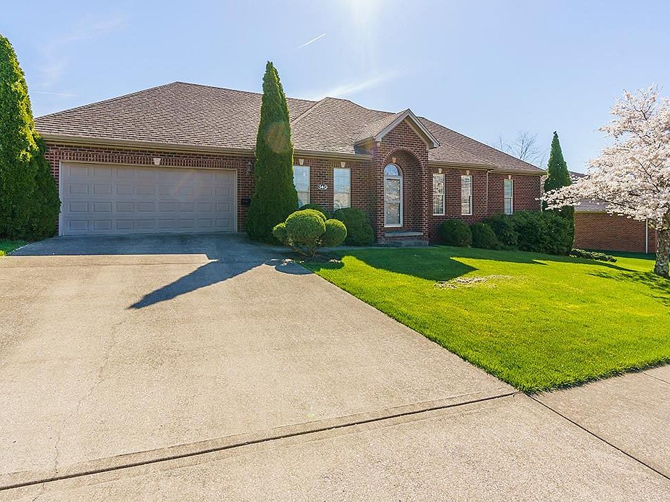 1st image of 140 Castlewood Dr