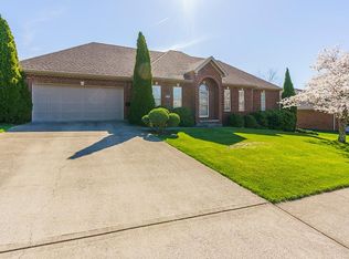 140 Castlewood Dr, Richmond, KY 40475