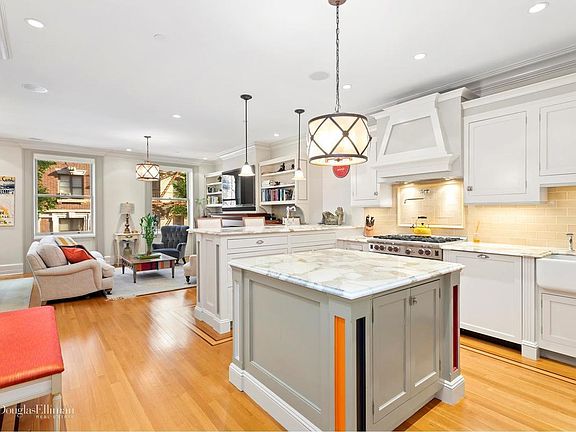 4th image of 144 E 30th St APT 3