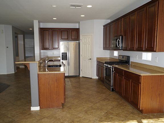 4th image of 15561 W Westview Dr