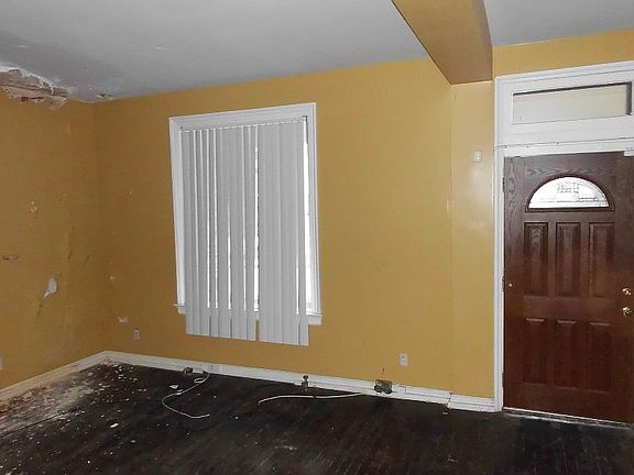 5th image of 1540 Irving Ave
