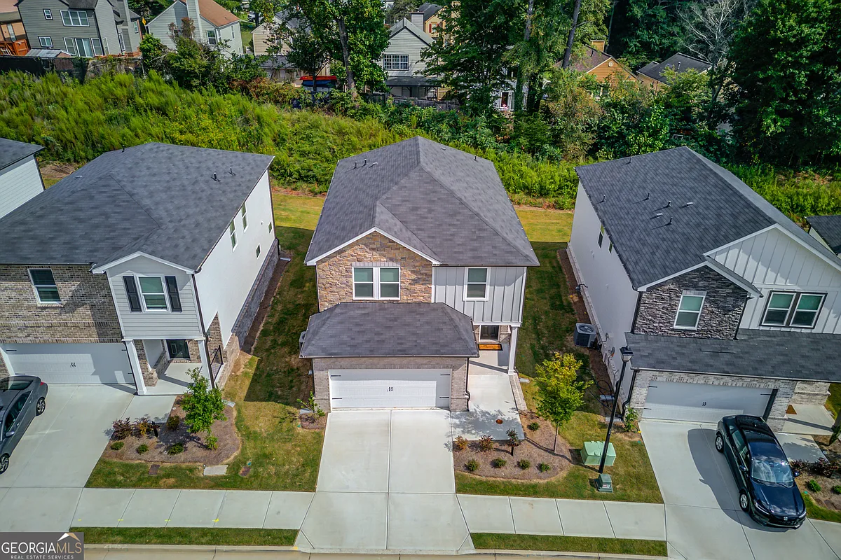 Building Photo - 1325 Lyon Way Dr