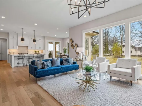 12405 W 184th St, Overland Park, KS 66013