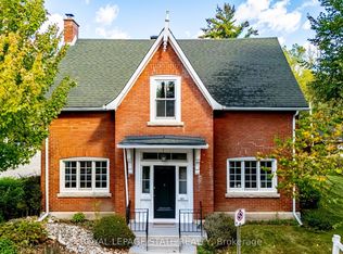 107 Melville St, Hamilton, ON L9H2A4