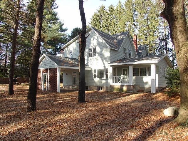 1st image of 2816 S Lakeshore Dr