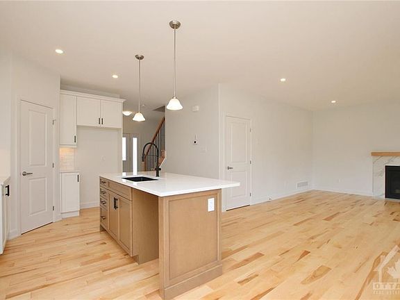 4th image of 219 Owen Lucas St