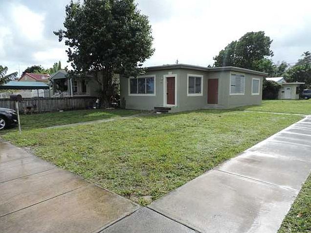 2nd image of 502 E 20th St