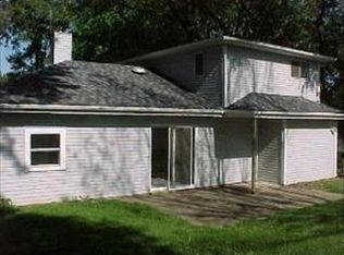 34961 N Park Dr, Ingleside, IL 60041
