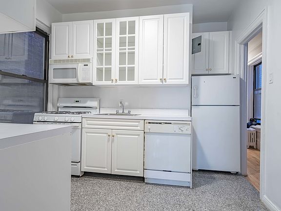 5th image of 142 E 27th St #3EE