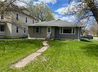 221 10th St NE, Staples, MN 56479