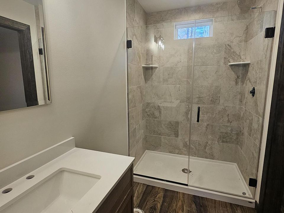 2nd image of 18 Mojave Cir