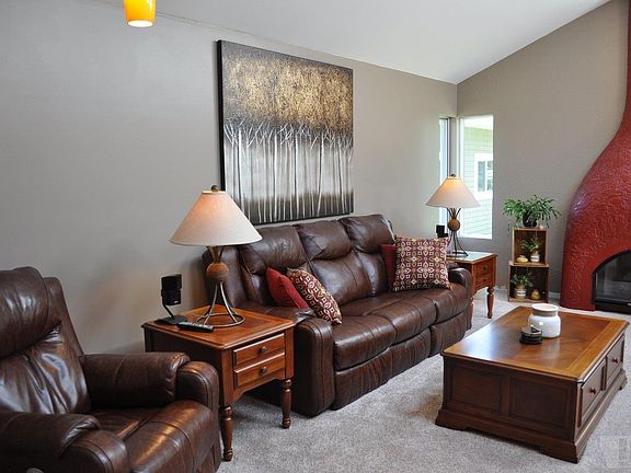 3rd image of 1616 Highland Dr