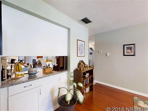4th image of 1131 E Willow Run Dr