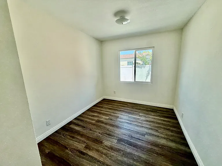 11725 Keith Dr — Photo 8