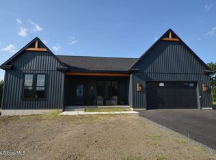 12 Woodland Hill Rd, Wynantskill, NY 12198