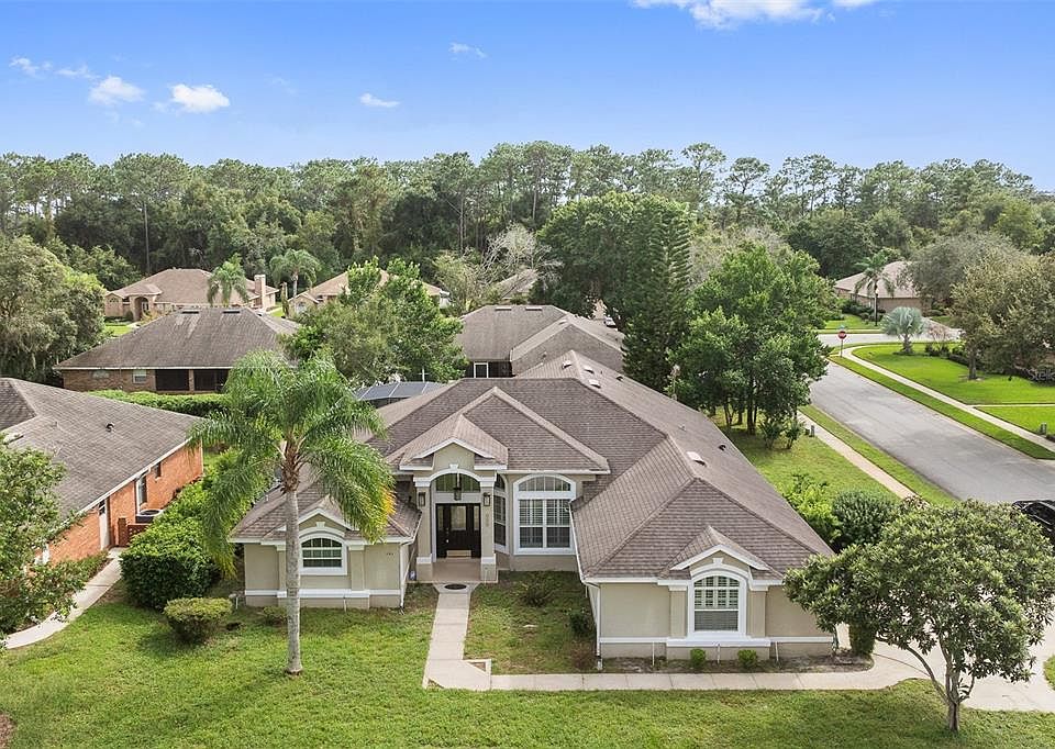 1st image of 141 BREEZEWOOD DRIVE