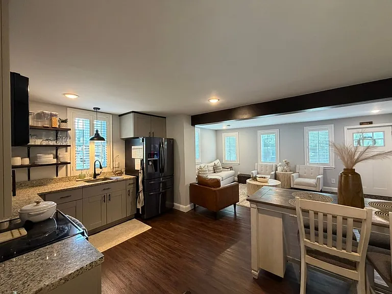 116 S Arch St — Photo 4