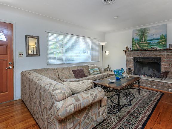 3rd image of 647 San Dieguito Dr #5