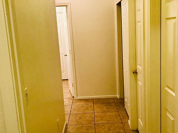 3rd image of 39517 N Carolina Ave
