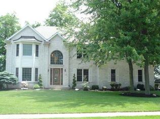 775 Elk Ridge Dr, Northwood, OH 43619