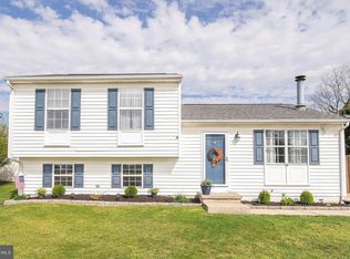 36 Hunting Ridge Rd, Newark, DE 19702