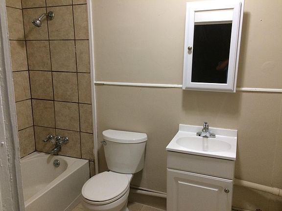 5th image of 8080 Brookmont Ln