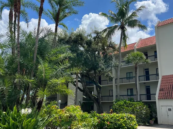 3050 Presidential Way #403, West Palm Beach, FL 33401