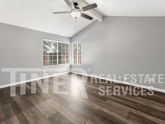 2nd image of 15 La Sara Ct