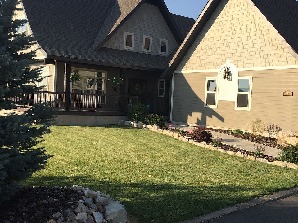 1st image of 213 Young Ln