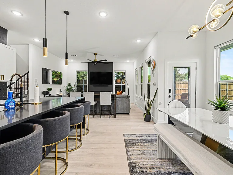 2742 Marjorie Ave — Photo 11