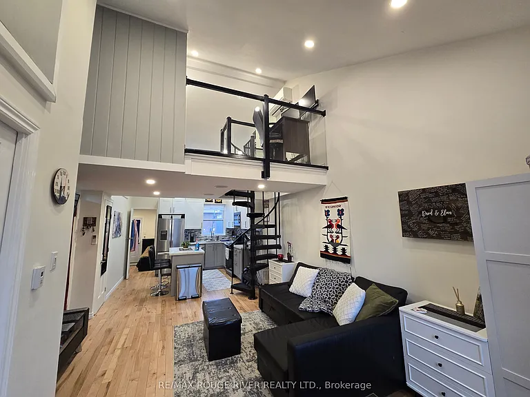 6 Lippincott St — Photo 4