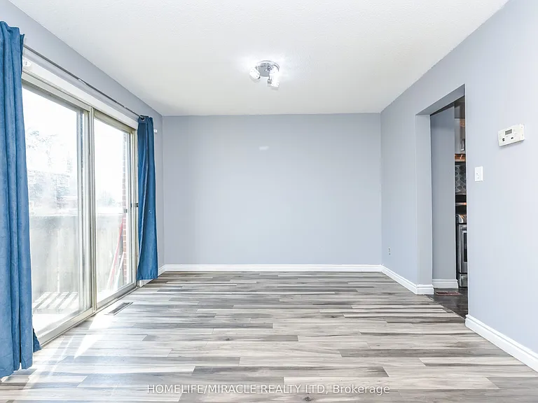 72 Carleton Pl #72 — Photo 36