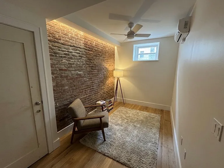 1086 Commonwealth Ave #3 — Photo 1