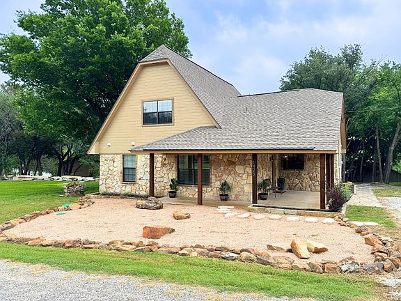 3rd image of 1425 Blackhawk Cir