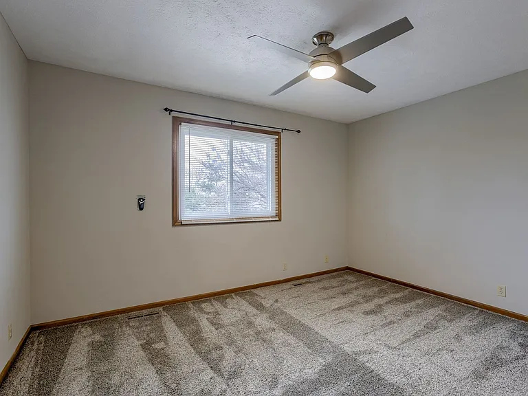 13906 Jennifer Rd — Photo 16