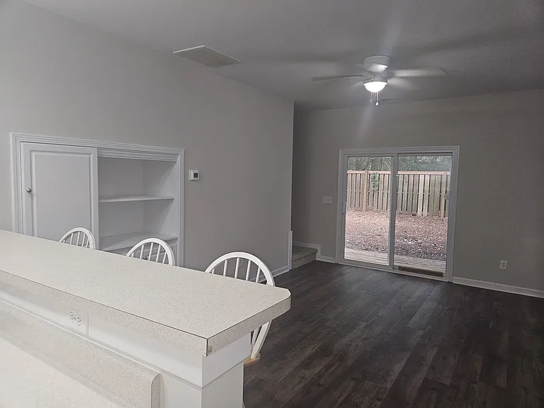 959 Downey Branch Ln — Photo 3