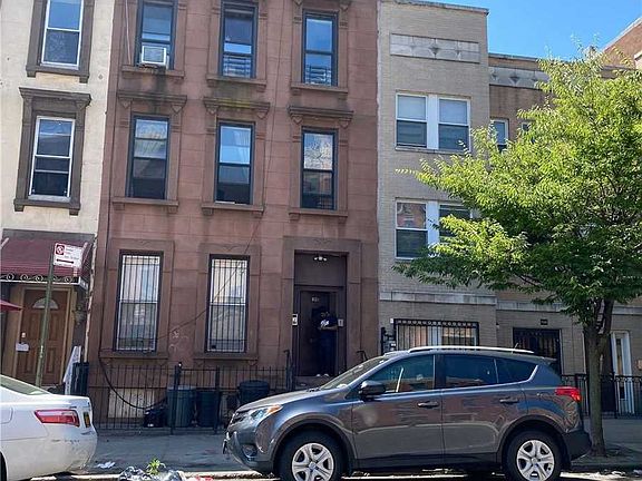 4th image of 146 Jefferson Ave