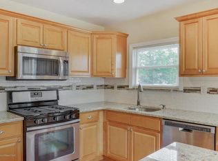 11 Carlsbad Dr, Toms River, NJ 08757