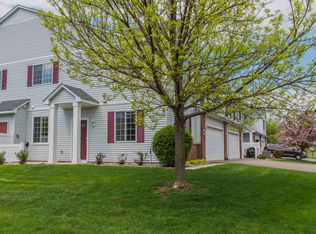 9621 Queensland Ln N, Maple Grove, MN 55311