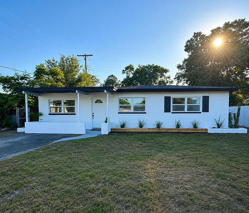 1st image of 2148 Catalina Dr N